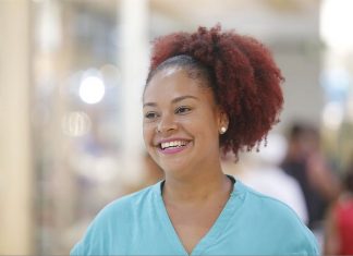 O que a baiana é: parda, trintona, chefe de família e mais instruída do que o homem