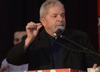 Preso há 1 ano, Lula tem rotina com TV, advogados e vídeos de reuniões do PT