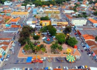 Cantor de forró não aceita fim de namoro e mata namorada a facadas em Mata de São João