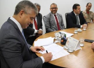 SSP-BA assina contrato para aquisição de mais de 10 mil pistolas Glocks