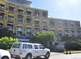 Juiz determina corte de luz e internet da Sesab por descumprimento de medida