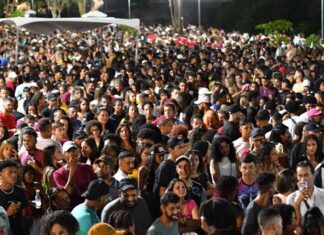 SHOWS AGITARAM A FESTA DO SENHOR DOS PASSOS EM LENÇOIS