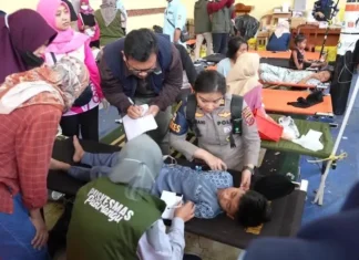 Mais de mil crianças sofrem intoxicação na Indonésia por merenda escolar