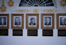 Fim da trégua: Trump expõe placas ofensivas a ex-presidentes