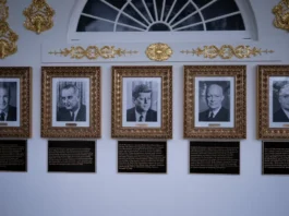 Fim da trégua: Trump expõe placas ofensivas a ex-presidentes