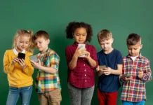 Jovens menores de 16 anos serão proibidos de usar redes sociais