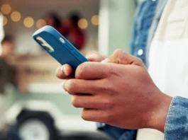 Vídeos curtos cansam mais os olhos do que ler no celular; veja como cuidar da visão