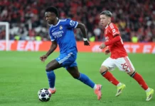 Torcida do Real Madrid prepara mosaico antirracista contra o Benfica