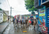 Mesmo sob chuva, cavaleiros e amazonas participam da 7ª Cavalgada de Jacareci