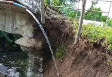 Chuvas causam desmoronamento de parte de ponte no interior da Bahia