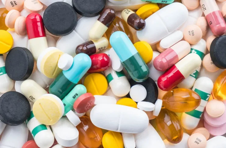 Remédios ficarão mais caros a partir de abril; entenda