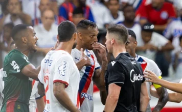 David Duarte é suspenso por 4 jogos após acusar roubo em Bahia x Palmeiras