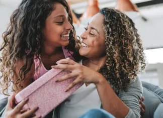 Dia das Mães deve aquecer varejo baiano em R$ 15 bilhões