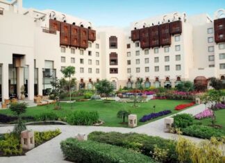 Hotel onde ocorrerão as negociações entre EUA e Irã ‘expulsa’ hóspedes em Islamabad