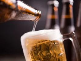 Cerveja pode ser causadora de dores nas articulações; entenda