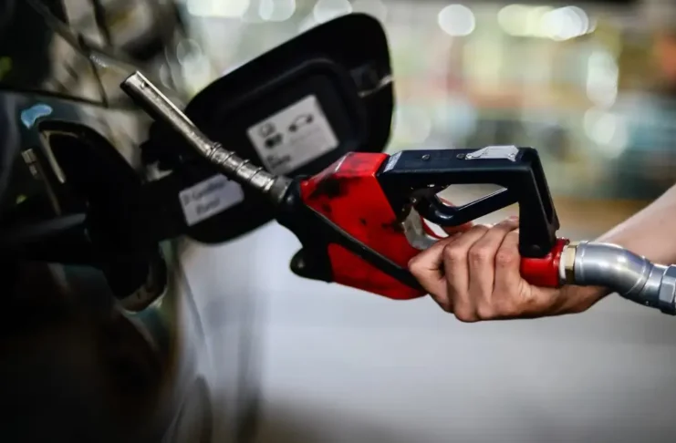 Diesel cai pela 6ª semana seguida após tensão no Oriente Médio