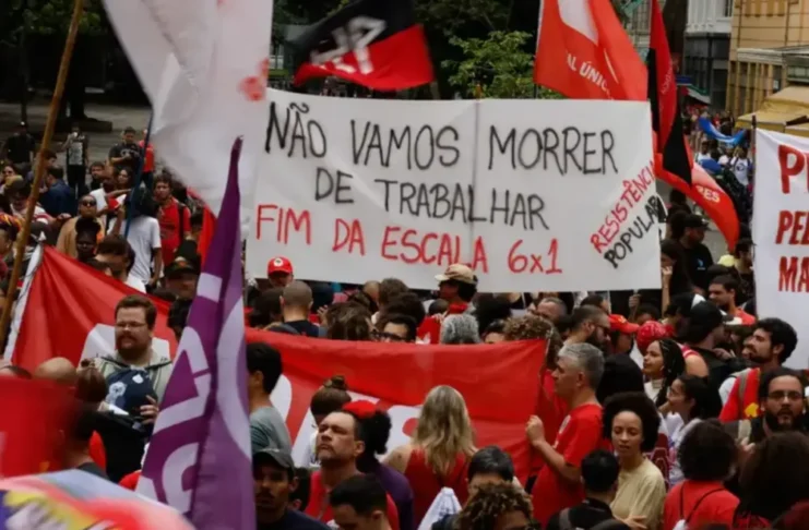 Fim da escala 6×1 pode beneficiar quase 600 mil trabalhadores na Bahia, aponta levantamento