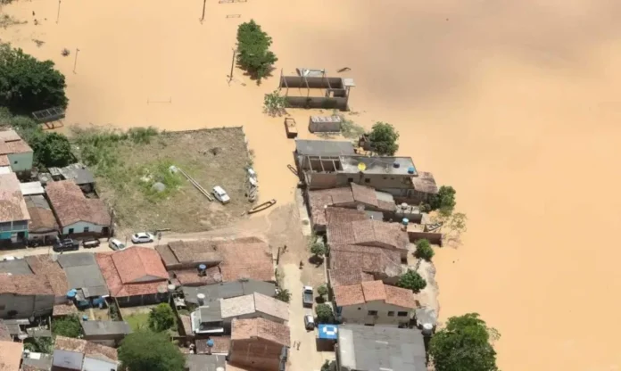Enchente-na-Bahia-em-2021-Foto-Isac-Nobrega-PR-1000x598-1