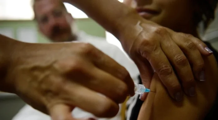 Vacinação contra o HPV é estendida para ampliar proteção de adolescentes