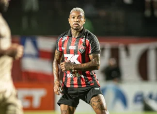 Marinho revela “frustração” por falta de chances na Seleção Brasileira