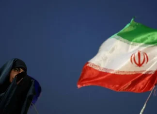 Petróleo volta a subir com fechamento do estreito de Hormuz pelo Irã