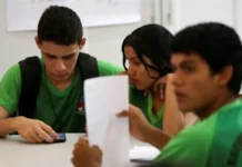 Pesquisa revela que inclusão digital no Brasil é feita pela metade