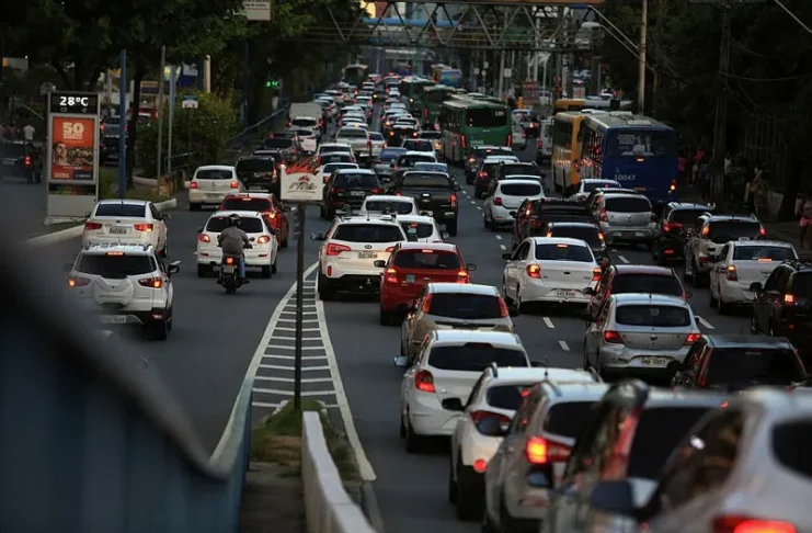 Novos radares com IA entram em operação e já estão aplicando multas