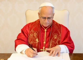 Vaticano rompe com grupo ultraconservador e anuncia excomunhões