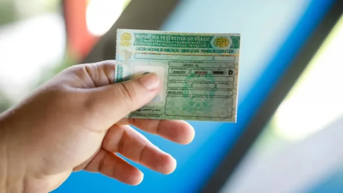 comissao-aprova-exigencia-de-exame-medico-na-renov0138811600202605061921-ScaleDownProportional