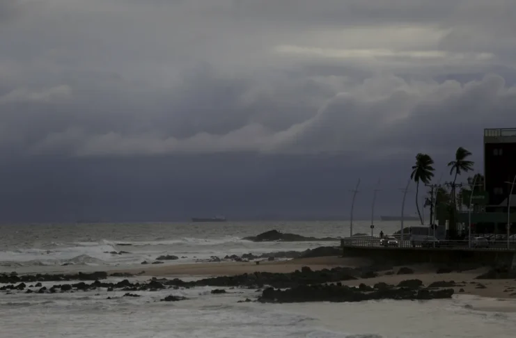 Cinco estados entram em alerta para vendaval; Bahia está na lista
