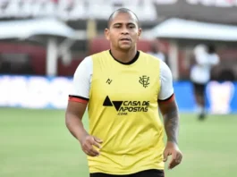 Ex-Vitória e com 25 clubes no currículo, jogador planeja aposentadoria para este ano