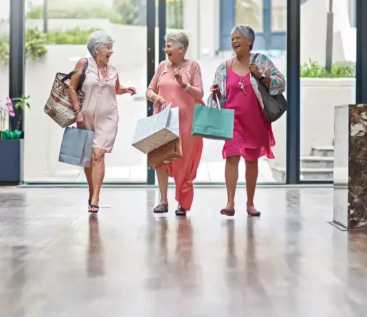 Envelhecimento da população transforma o perfil dos frequentadores de shoppings