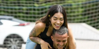 Influenciadora anuncia término de casamento com ex-jogador do Flamengo e cita episódios de traição